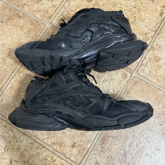 BALENCIAGA RUNNERS IN BLACK - Picture 5 of 6